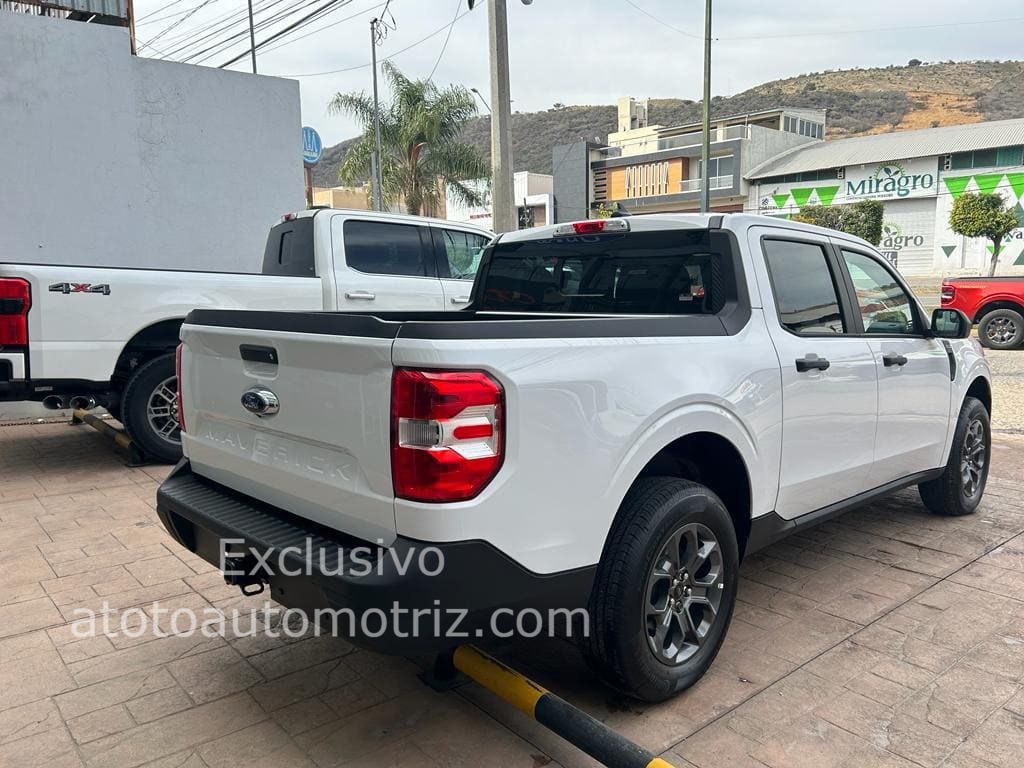 Ford Maverick 2023 XLT Automático Blanco