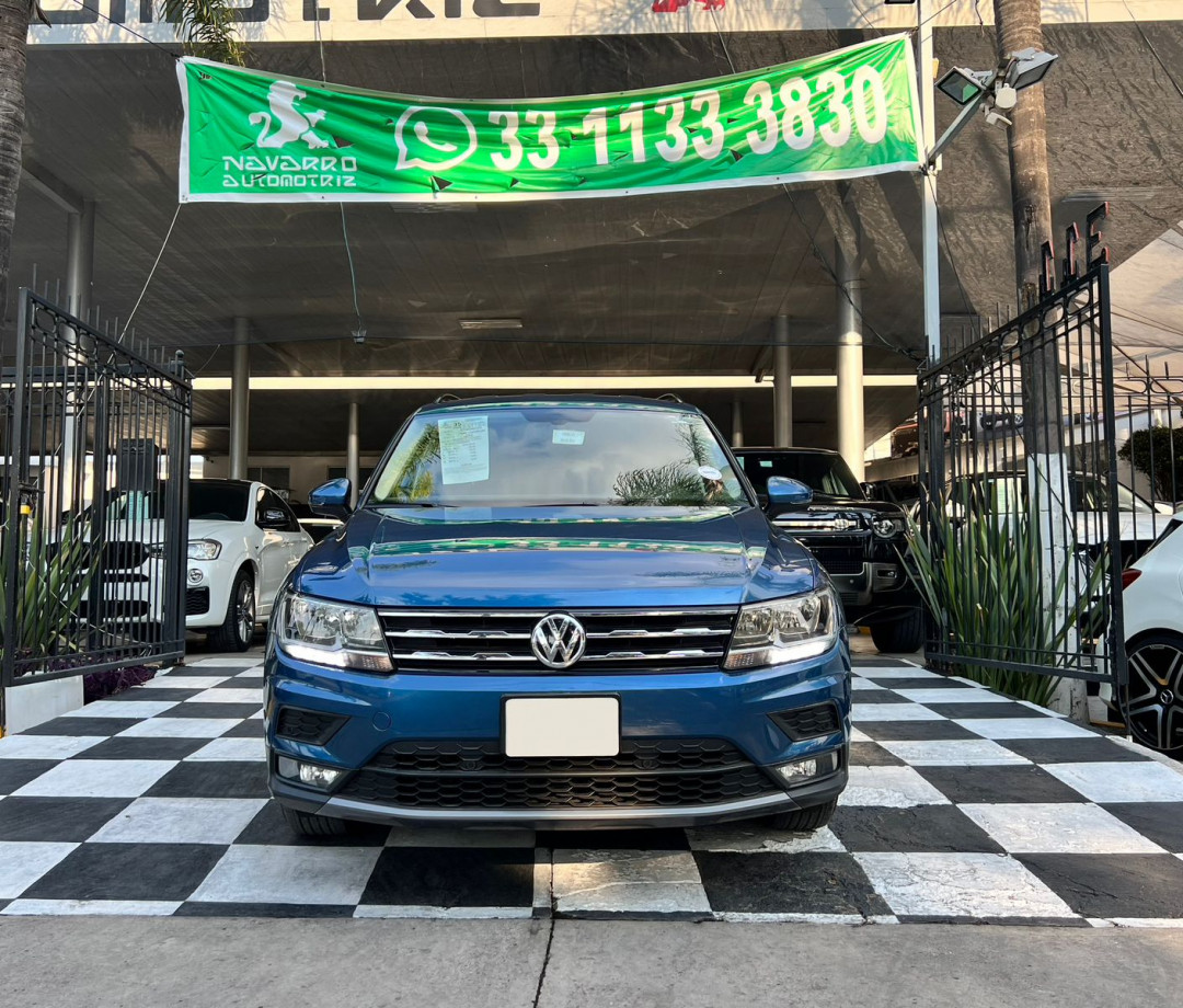 Volkswagen Tiguan 2018 Comfortline Automático Azul