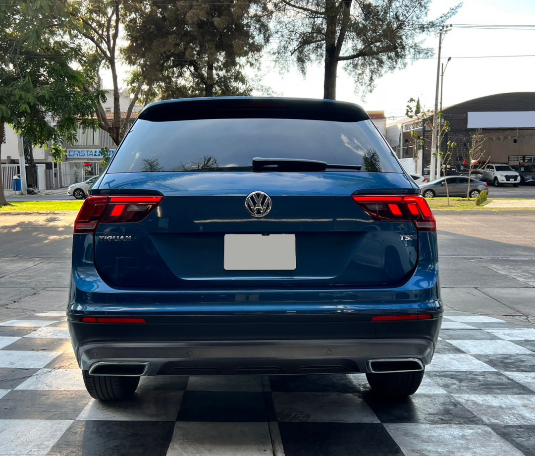 Volkswagen Tiguan 2018 Comfortline Automático Azul