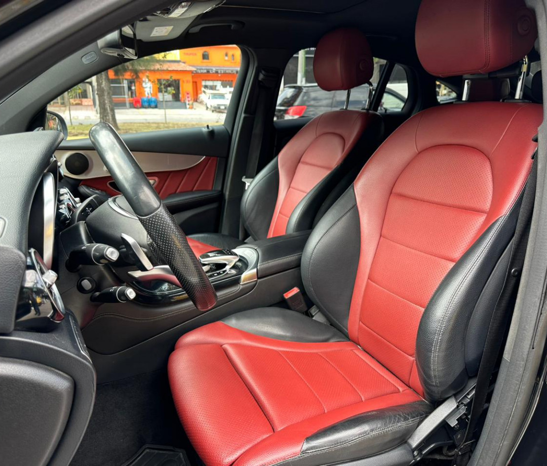 Mercedes-Benz Clase GLC 2018 300 COUPE AVANTGARDE Automático Neg