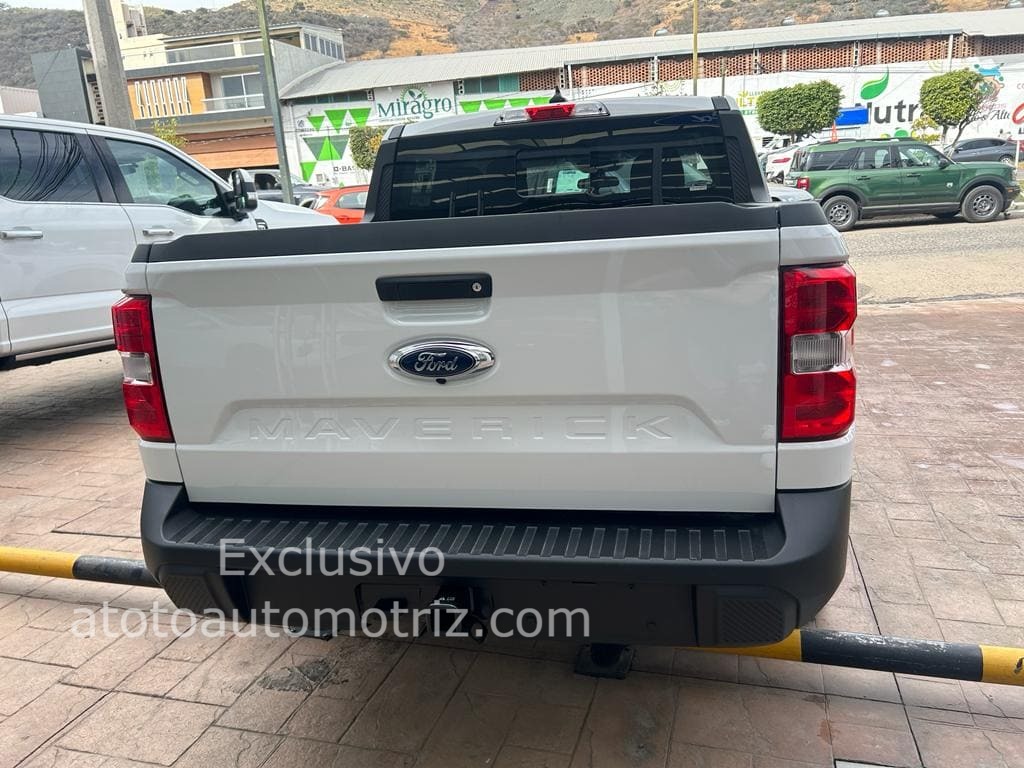 Ford Maverick 2023 XLT Automático Blanco