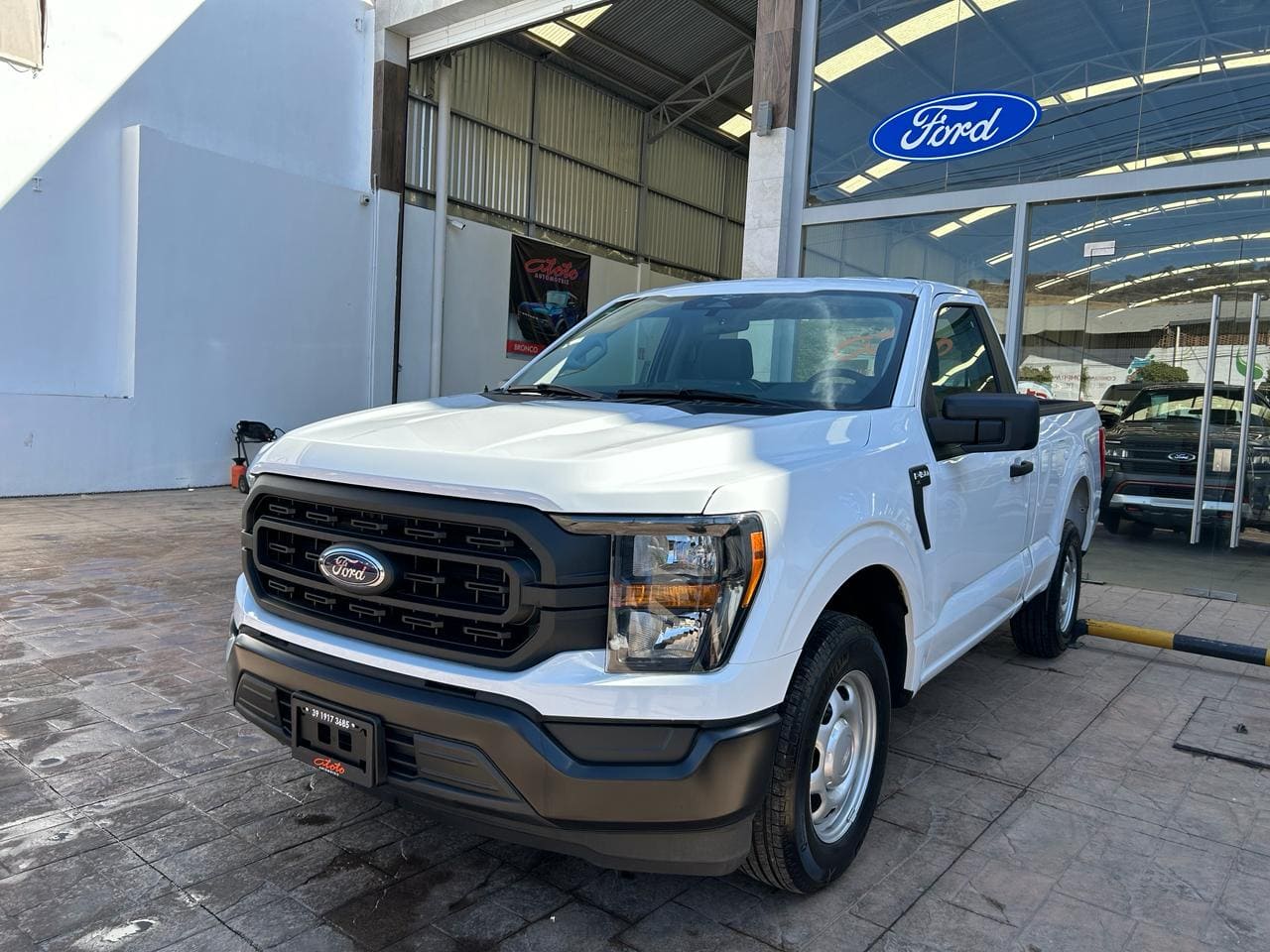 Ford F150 2023 Xl Cabina Regular Automático Blanco
