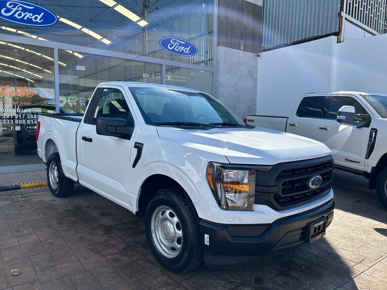 Ford F150 2023 Xl Cabina Regular Automático Blanco
