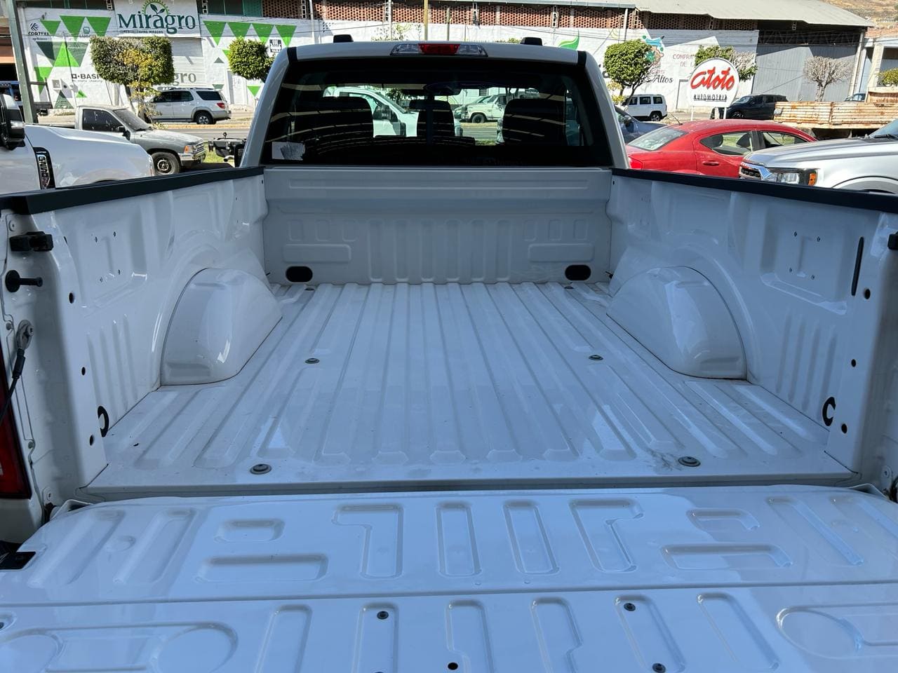 Ford F150 2023 Xl Cabina Regular Automático Blanco