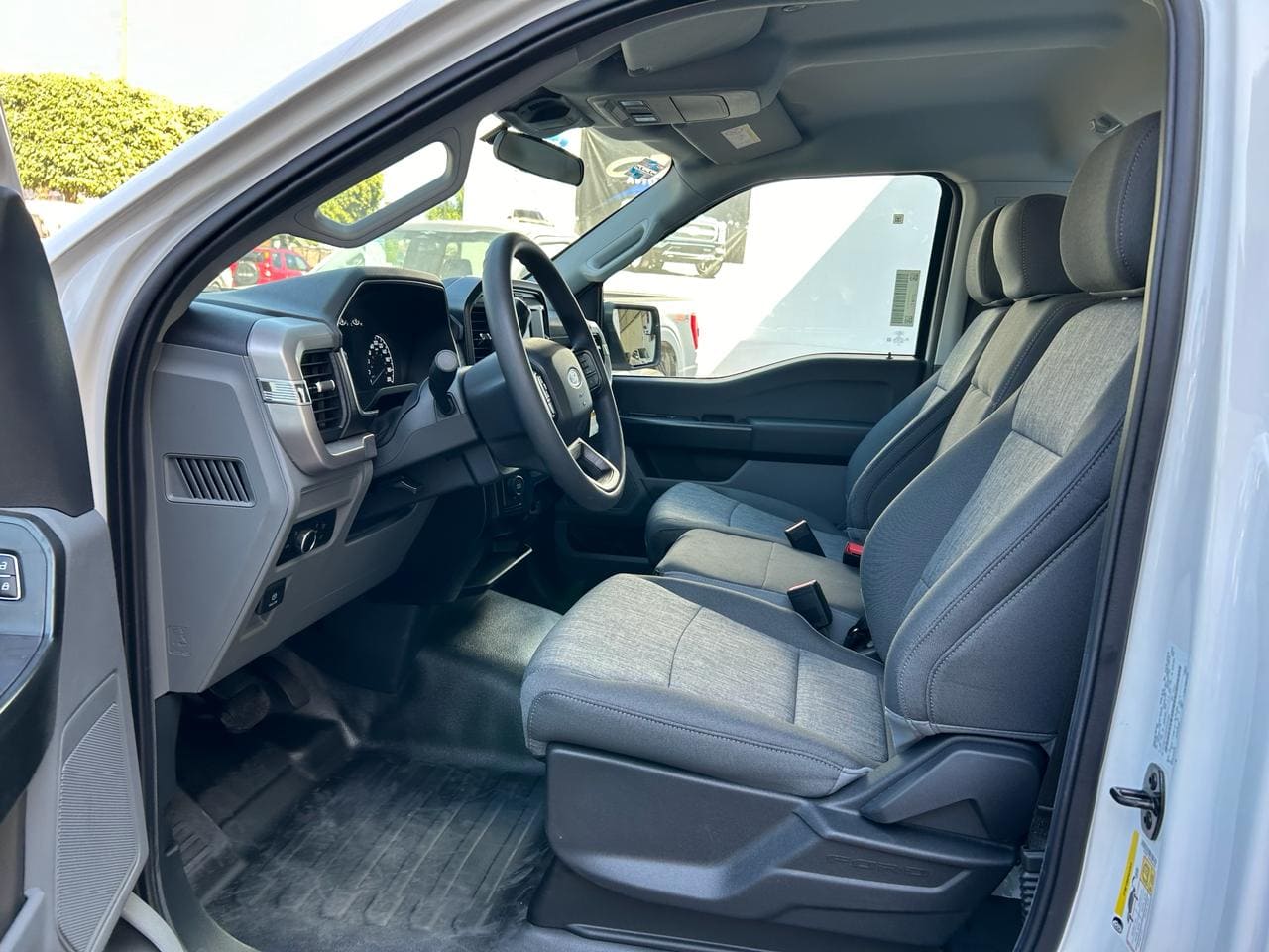 Ford F150 2023 Xl Cabina Regular Automático Blanco