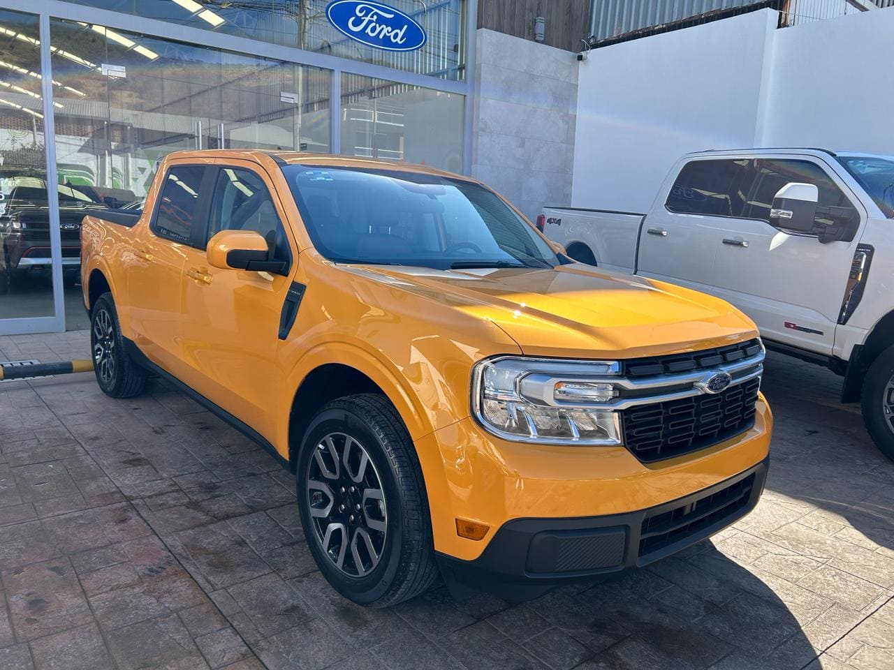 Ford Maverick 2024 Lariat Automático Naranja