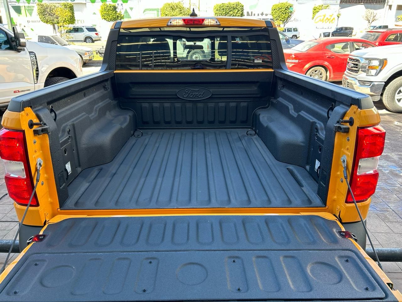 Ford Maverick 2024 Lariat Automático Naranja
