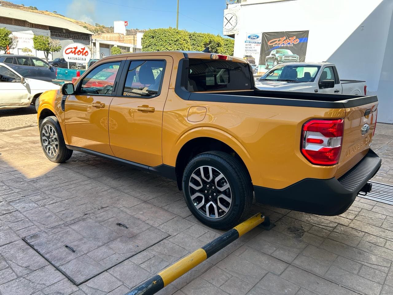 Ford Maverick 2024 Lariat Automático Naranja
