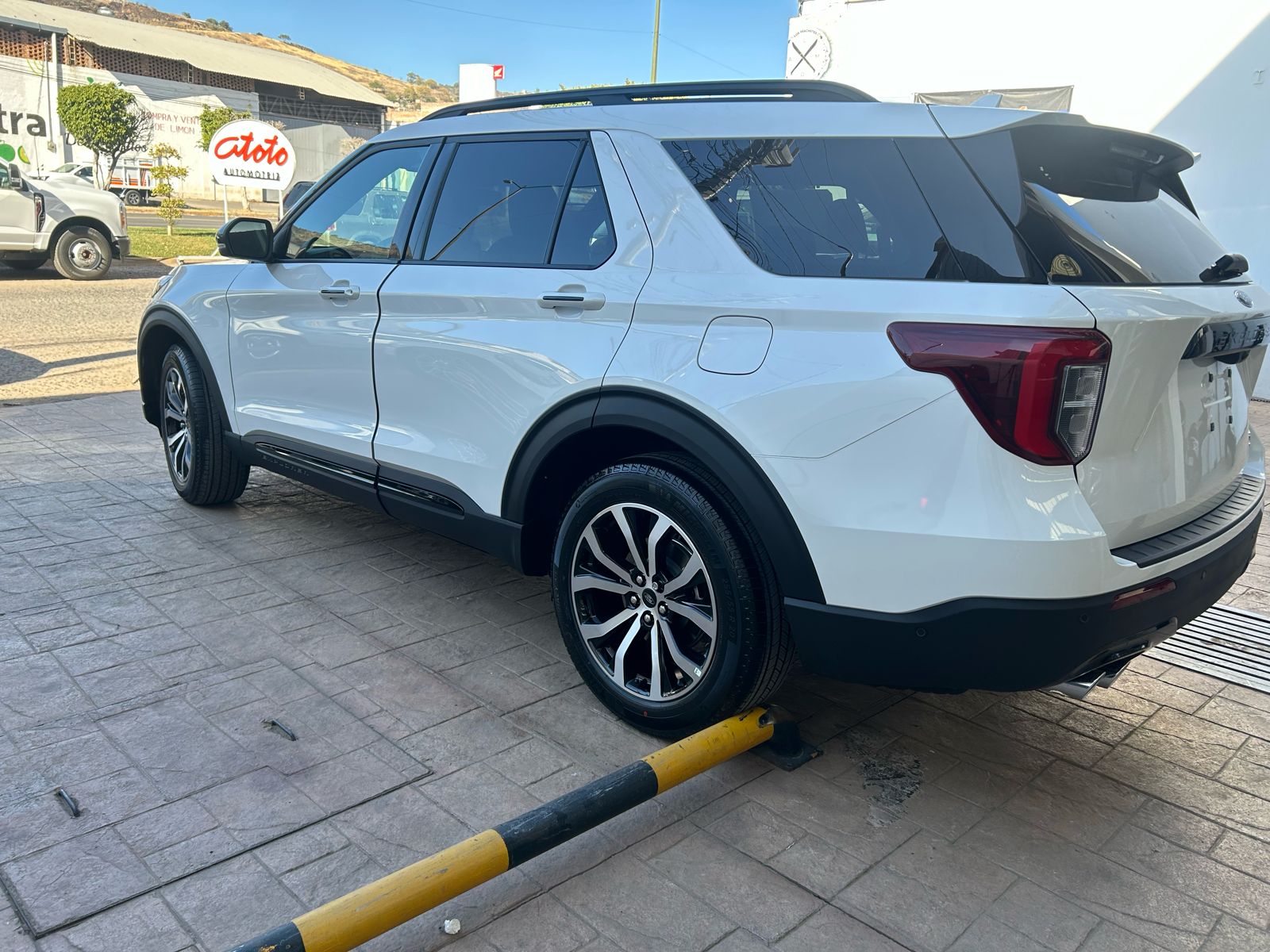 Ford Explorer 2023 ST AWD Automático Blanco