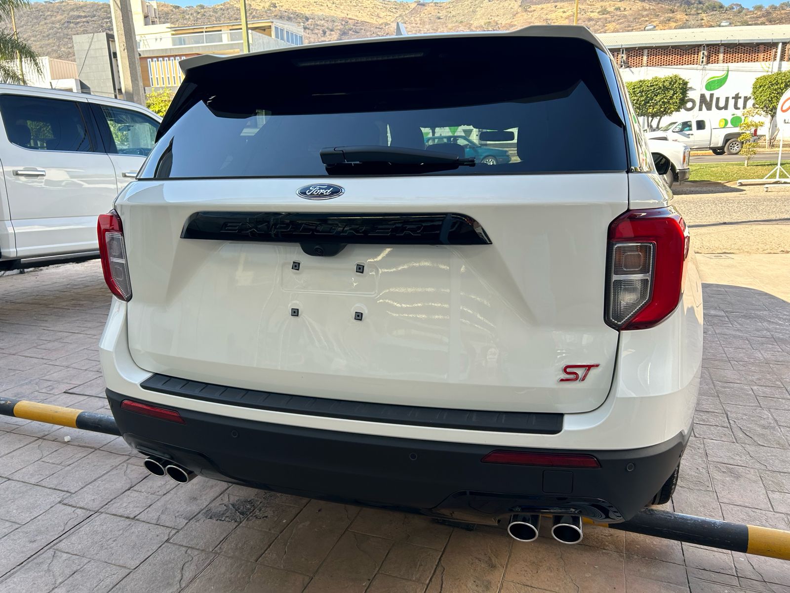 Ford Explorer 2023 ST AWD Automático Blanco