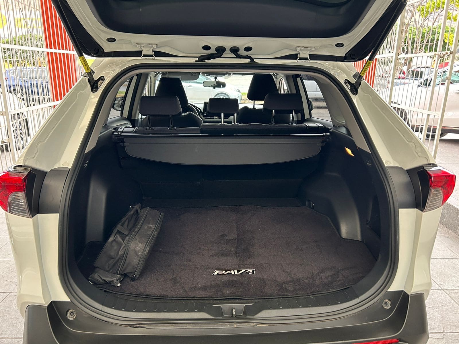 Toyota Rav4 2019 XLE Automático Blanco