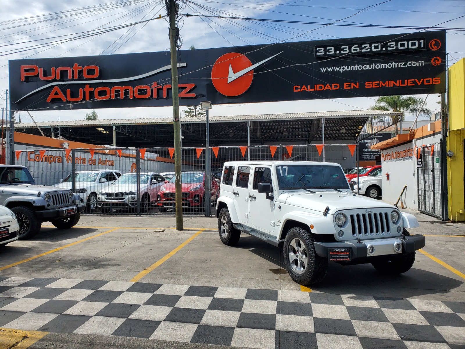 Jeep Wrangler 2017 Unlimited Sahara Automático Blanco