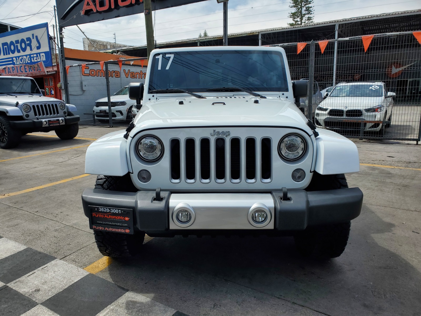 Jeep Wrangler 2017 Unlimited Sahara Automático Blanco