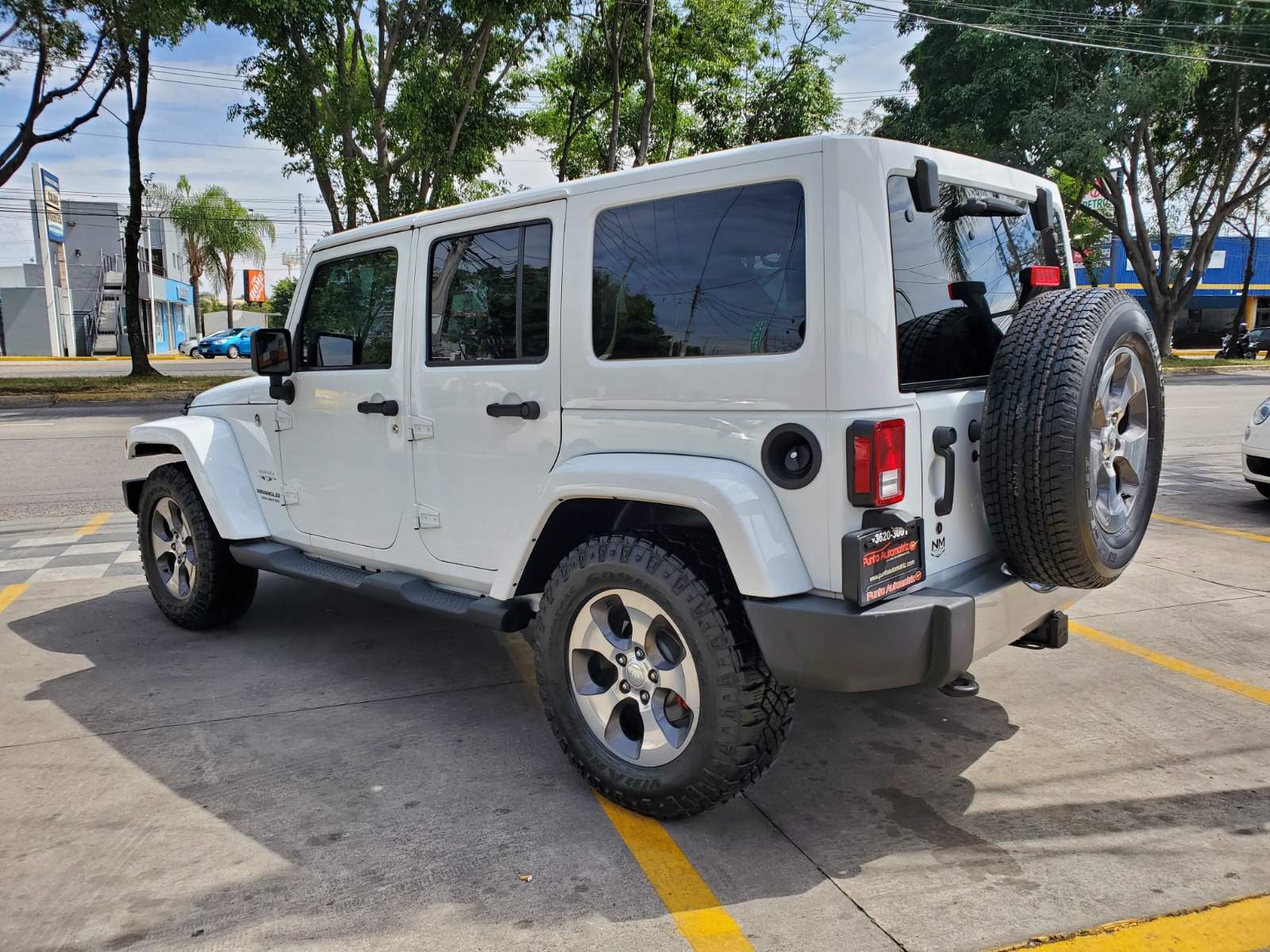 Jeep Wrangler 2017 Unlimited Sahara Automático Blanco