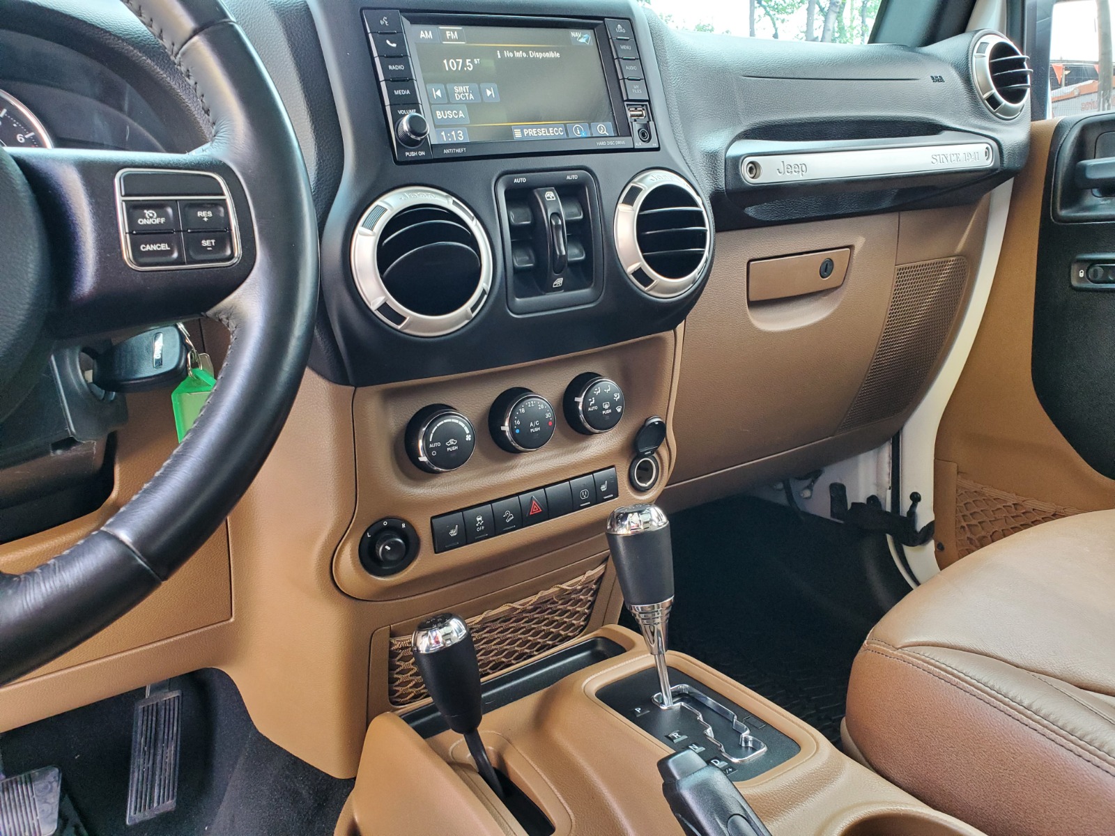 Jeep Wrangler 2017 Unlimited Sahara Automático Blanco