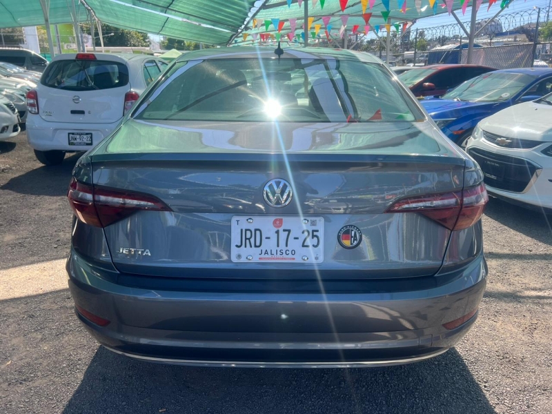 Volkswagen Jetta CONFORT LINE 2019