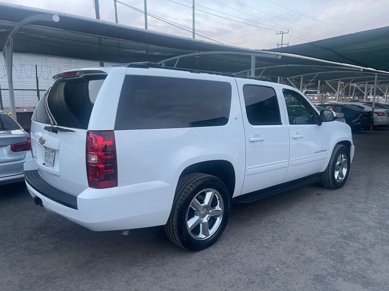 Oferta Chevrolet Suburban 2013 C LT Automático Blanco