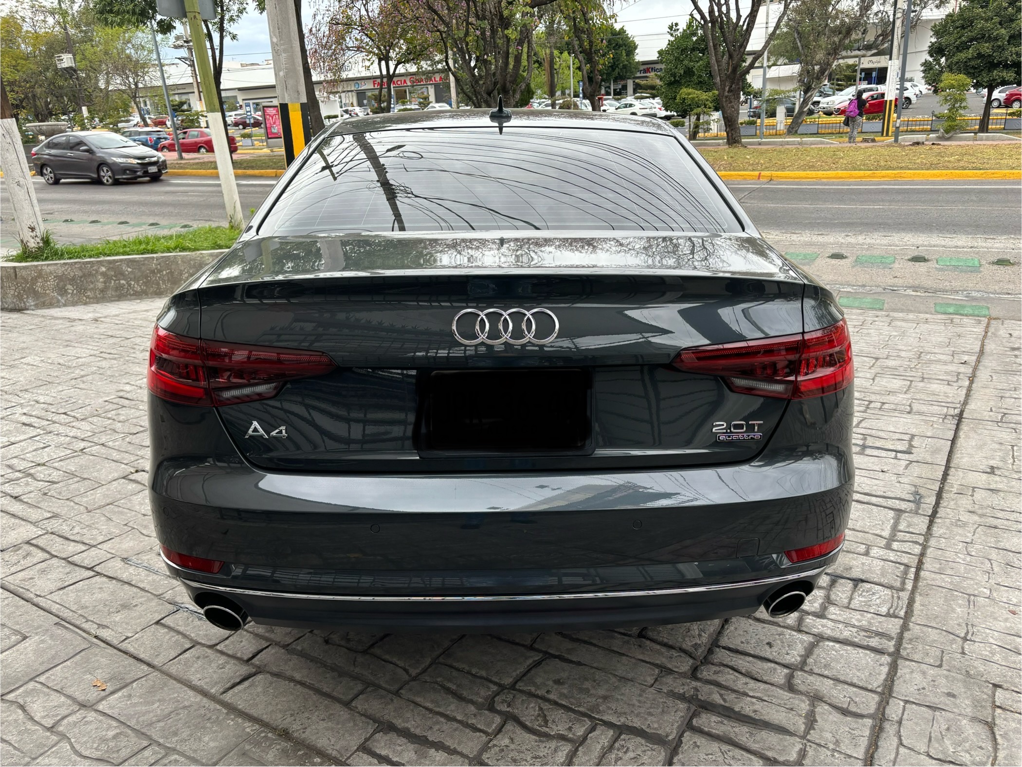 Audi A4 2018 ELITE Automático Gris