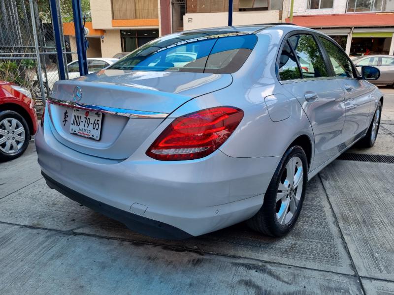 Mercedes-Benz Clase C 2018 200 SPORT Automático Plata