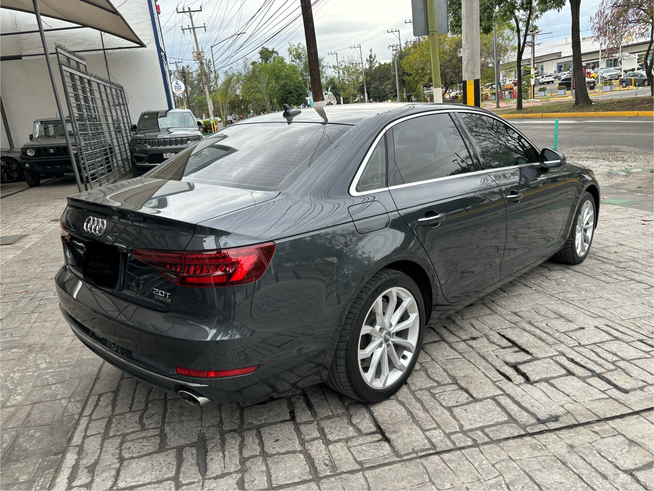 Audi A4 2018 ELITE Automático Gris