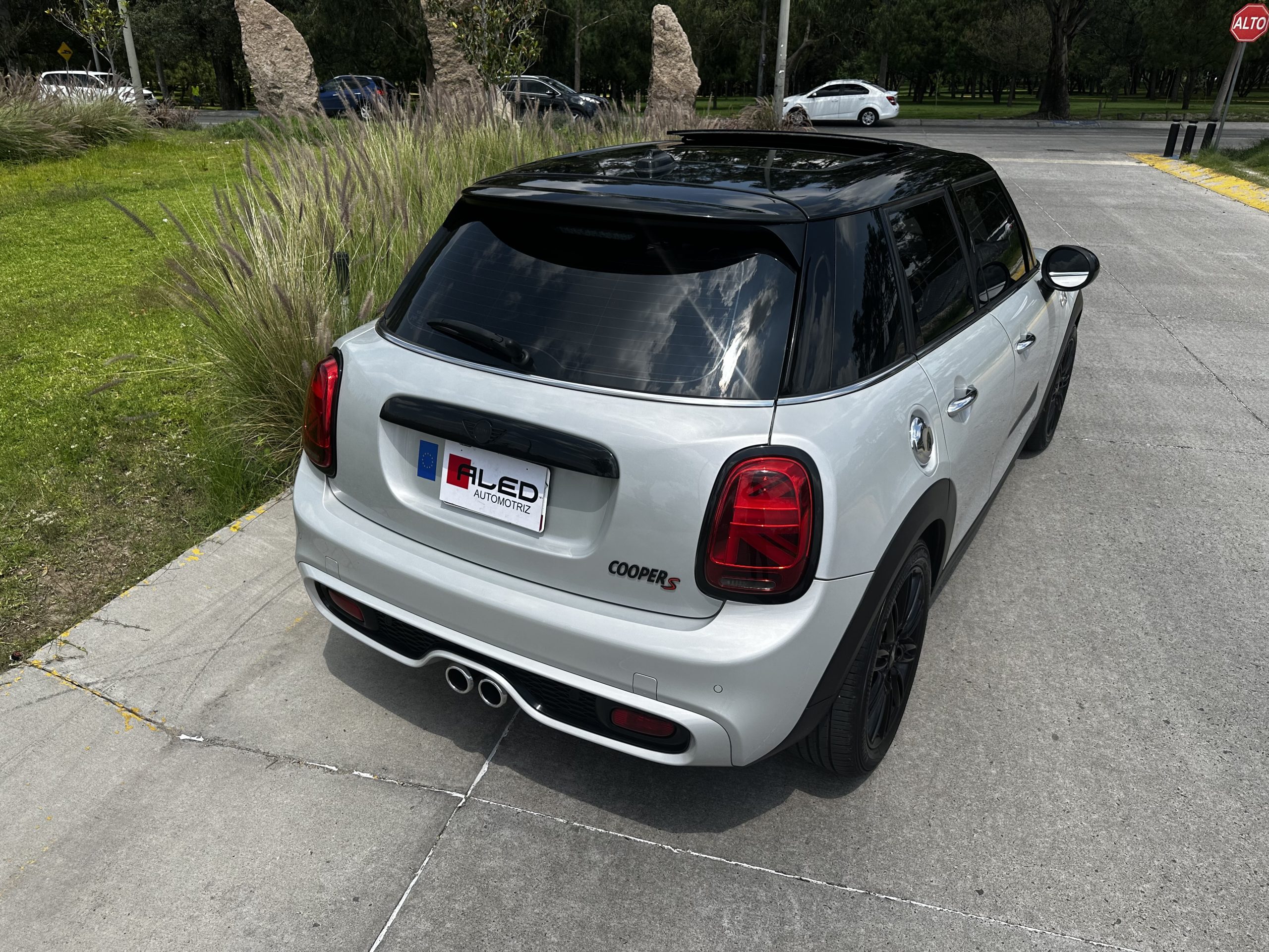 Mini Cooper 2018 Hot Chilli S Automático Plata