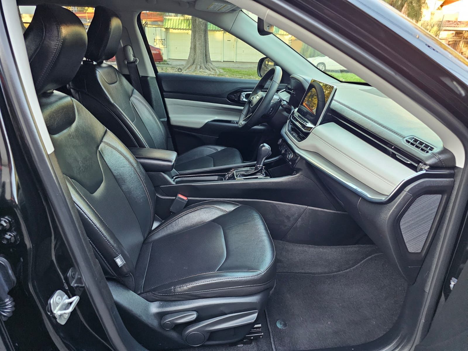 Jeep Compass 2022 LIMITED PREMIUM Automático Negro