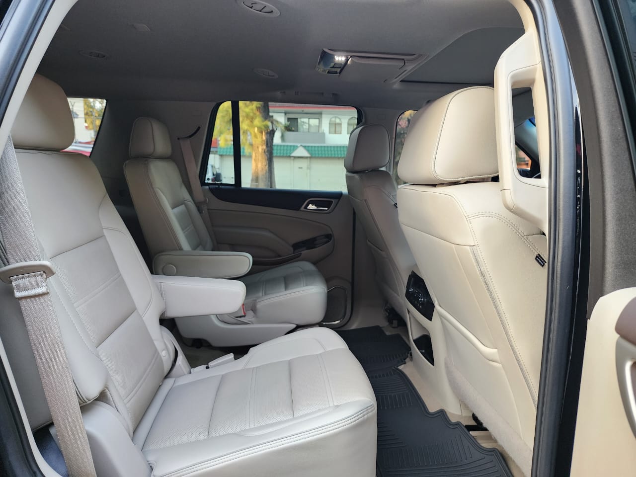 GMC Yukon 2019 DENALI 4X4 Automático Negro