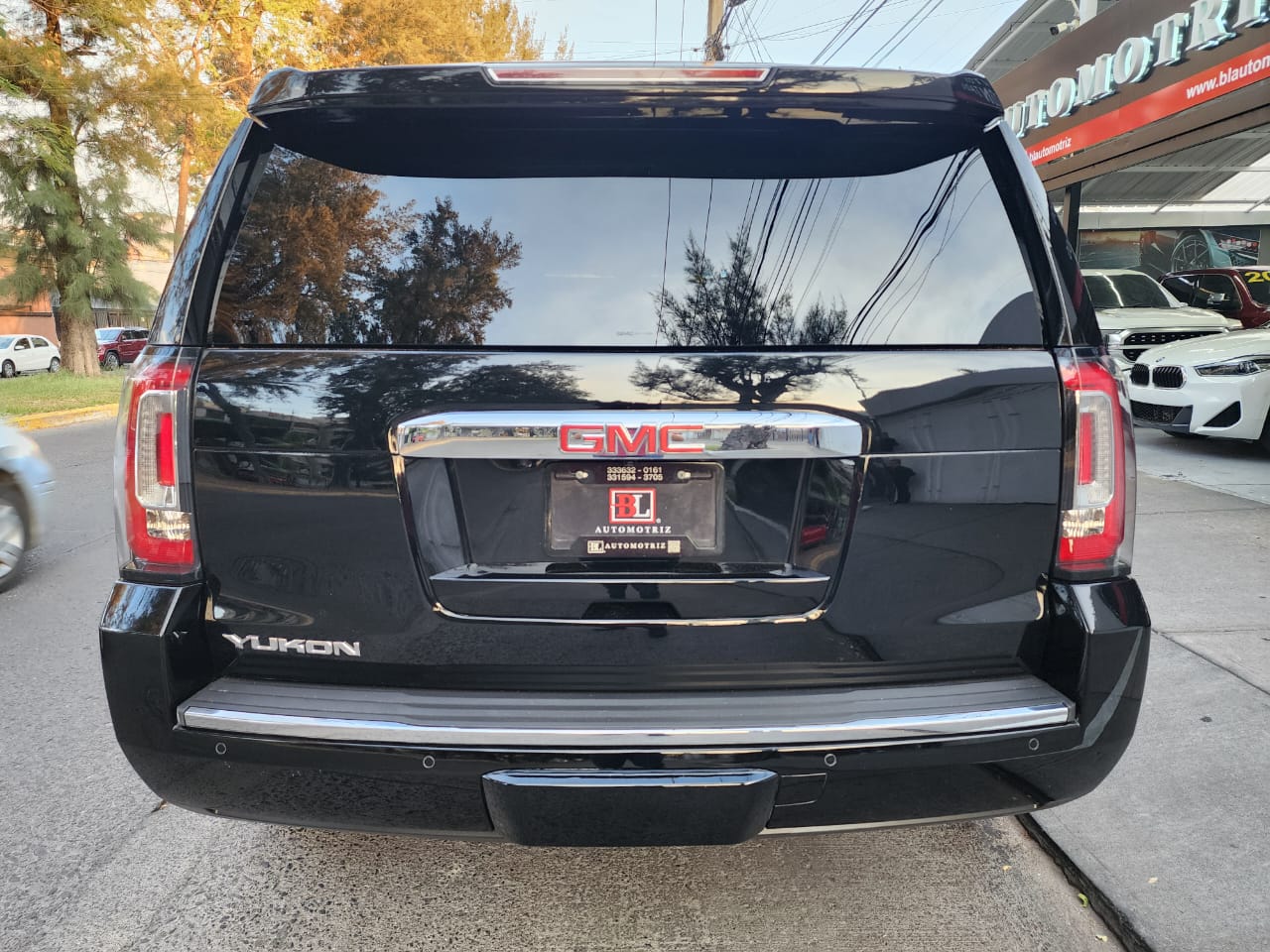 GMC Yukon 2019 DENALI 4X4 Automático Negro