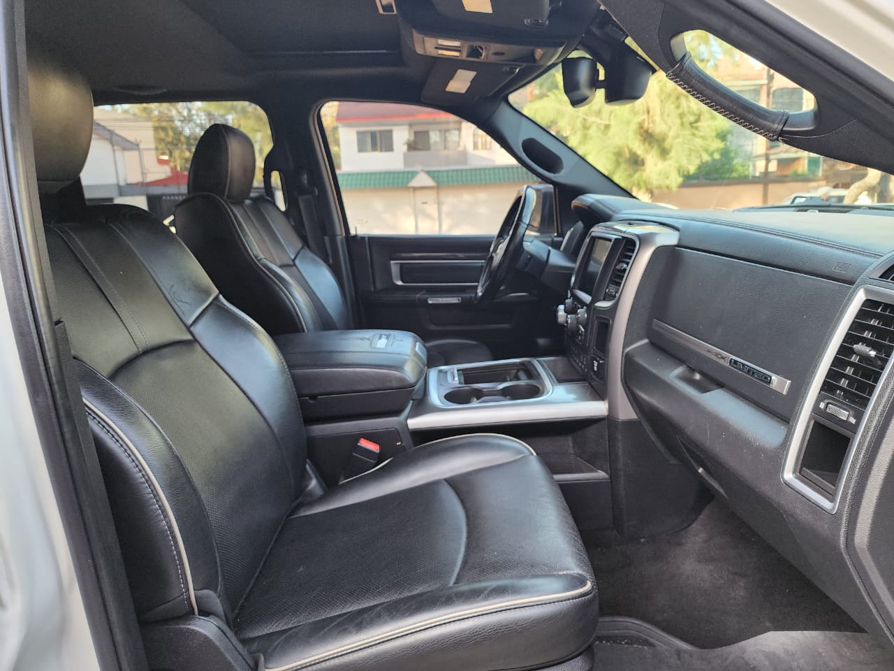 Dodge RAM 2016 LARAMIE LIMITED Automático Blanco