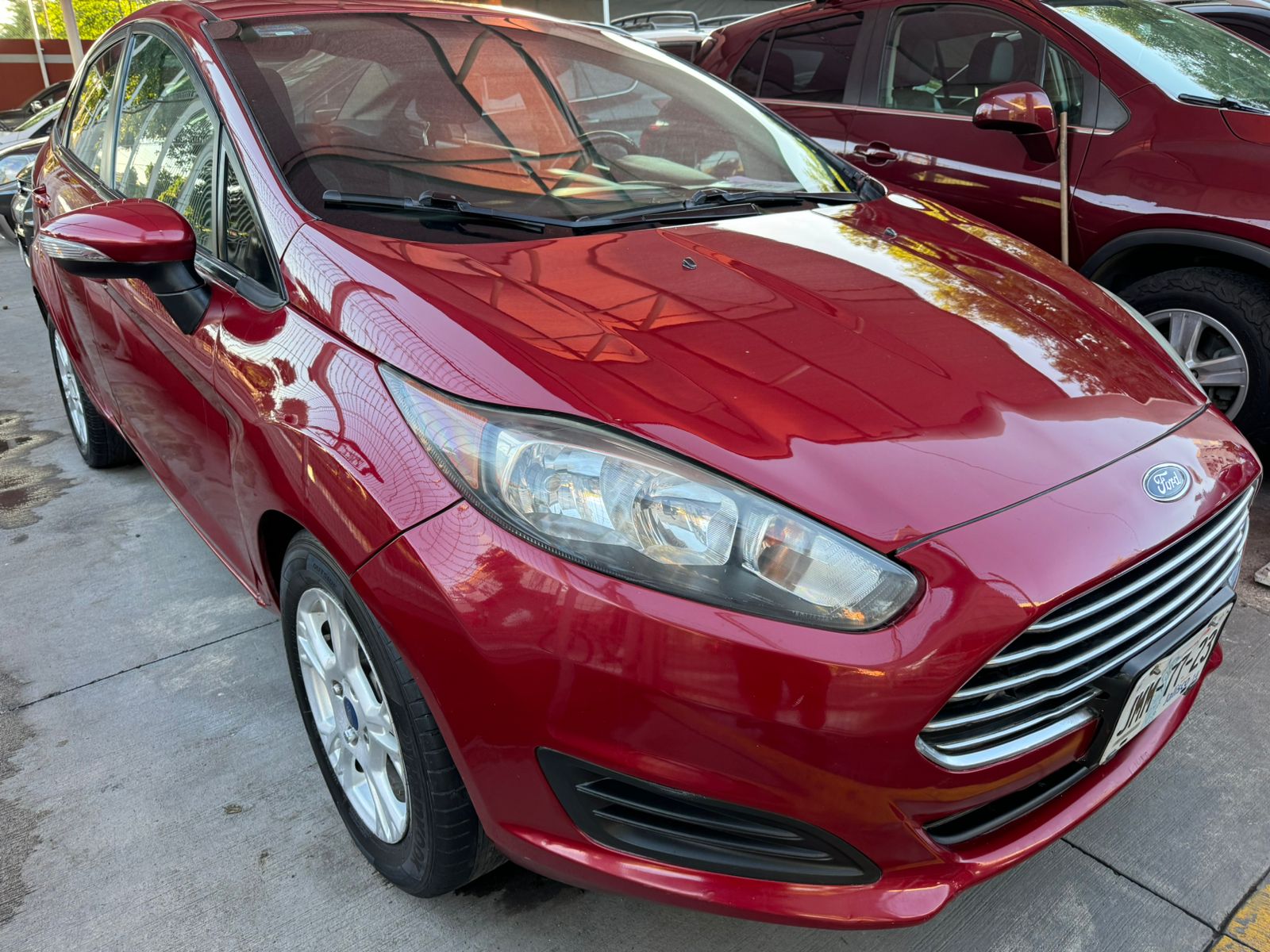 Ford Fiesta 2016 SE Automático Rojo