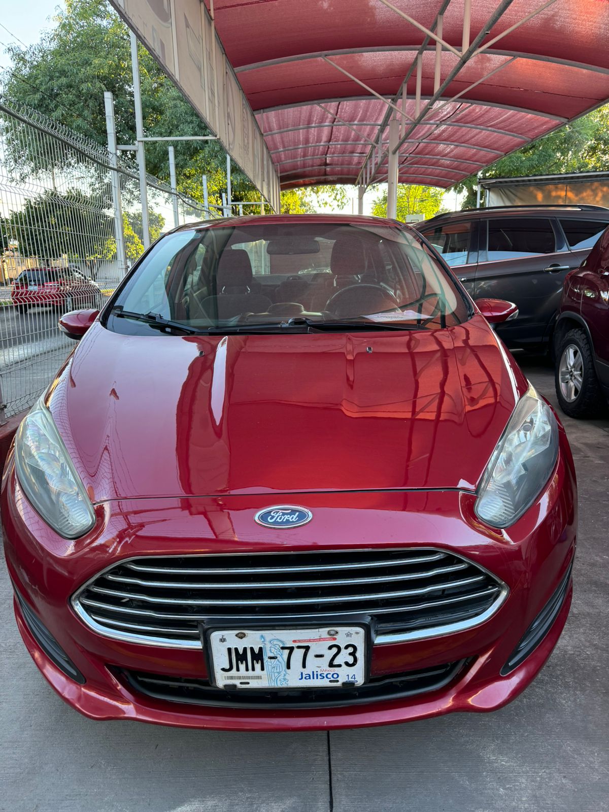 Ford Fiesta 2016 SE Automático Rojo