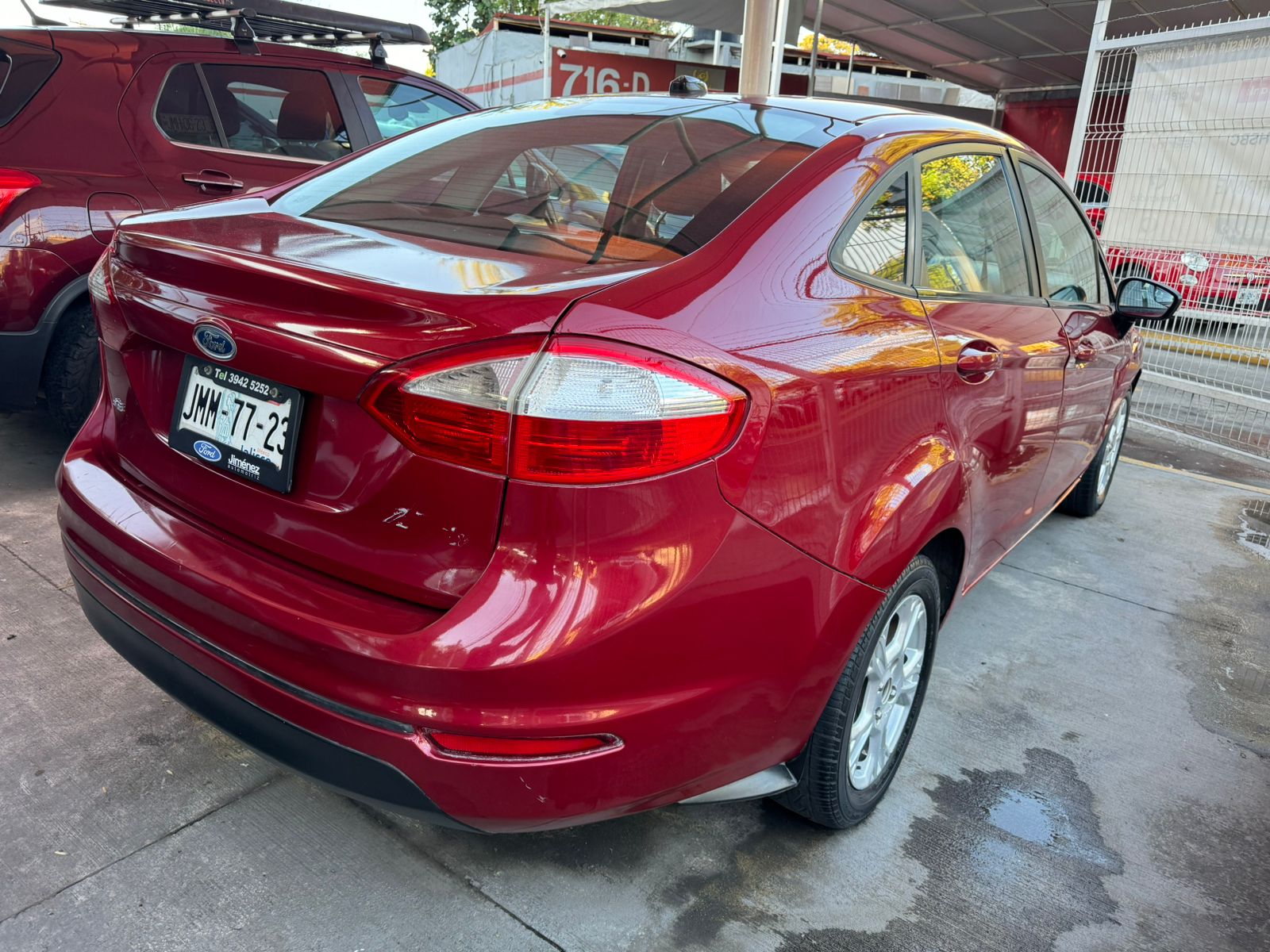 Ford Fiesta 2016 SE Automático Rojo