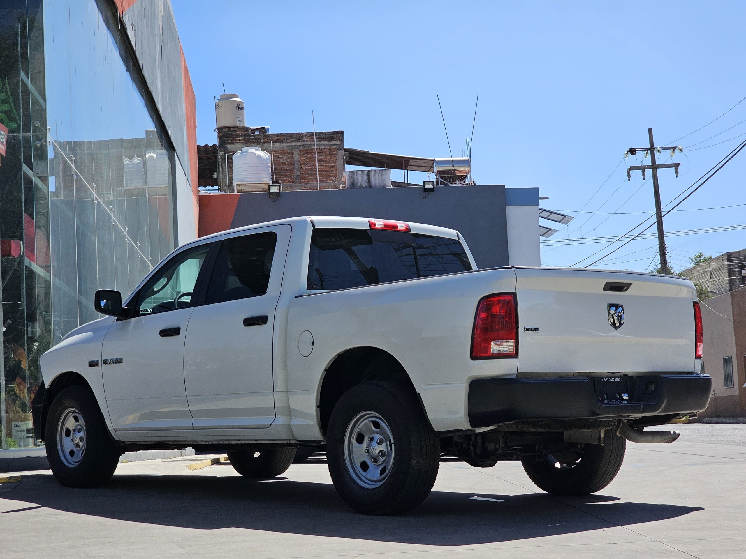 RAM 2500 2017 V8 Crew Cab Automático Blanco