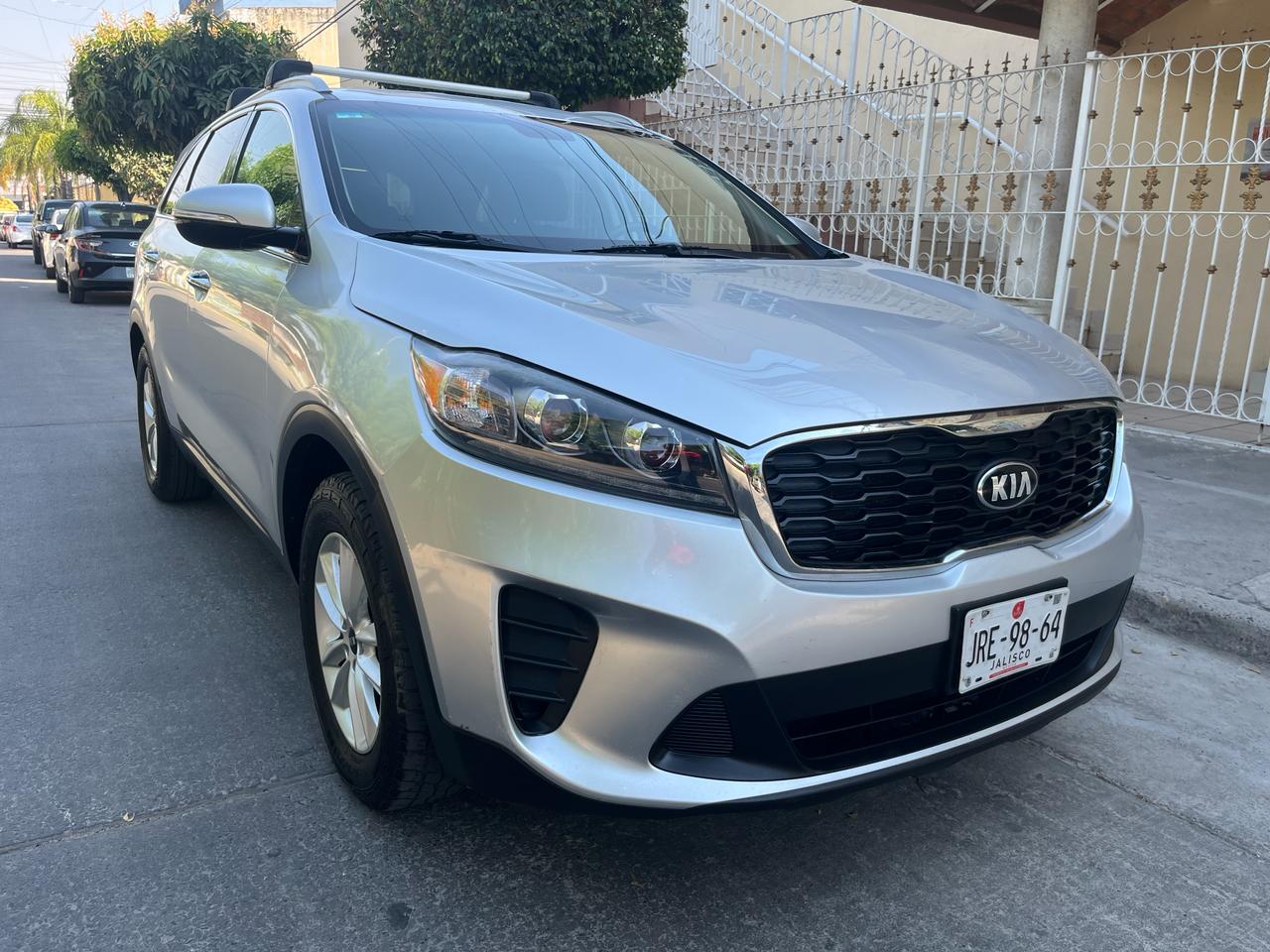 Kia Sorento 2019 LX Automático Plata