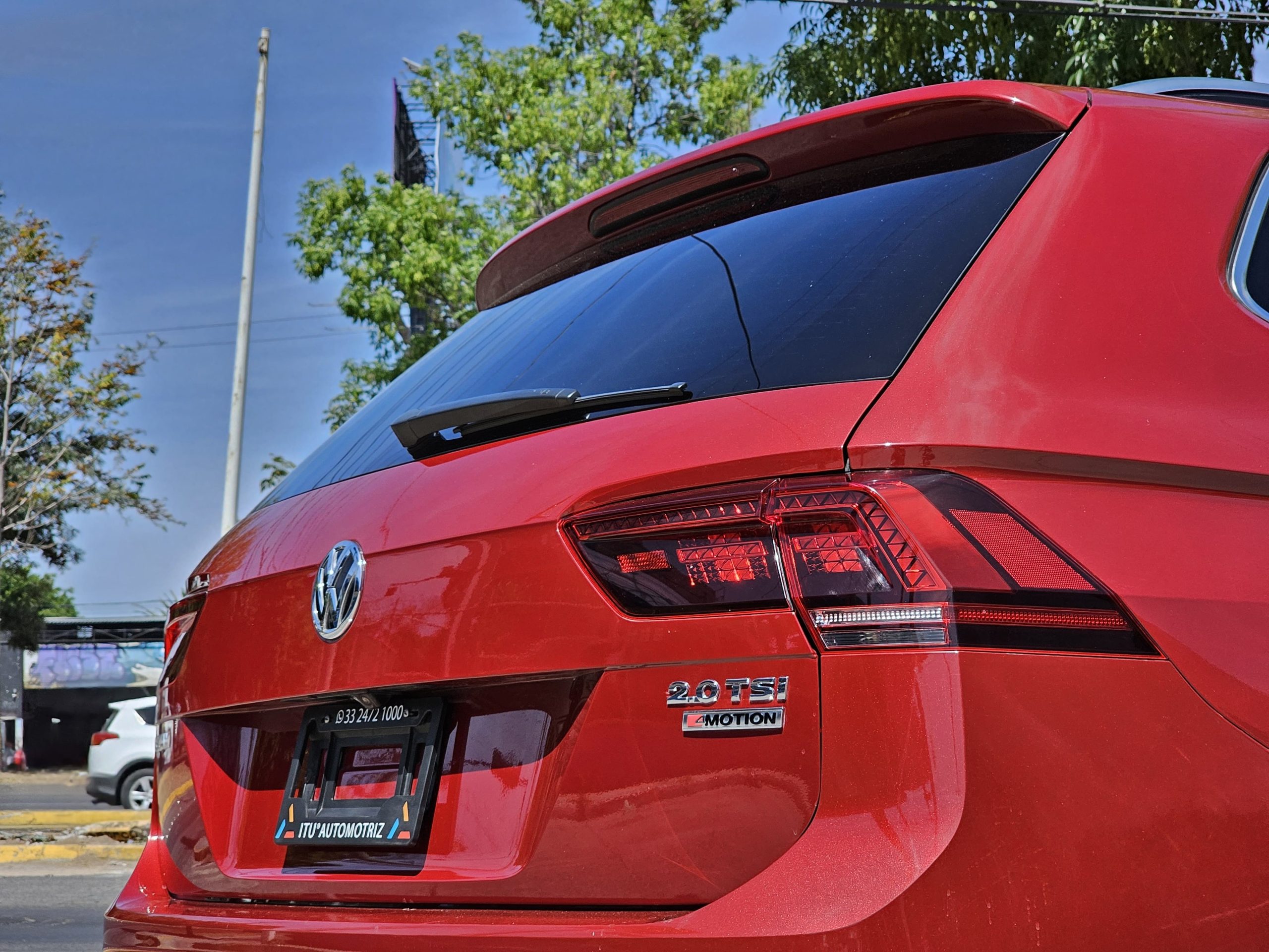 Volkswagen Tiguan 2018 Highline 2.0T 4Motion Automático Rojo