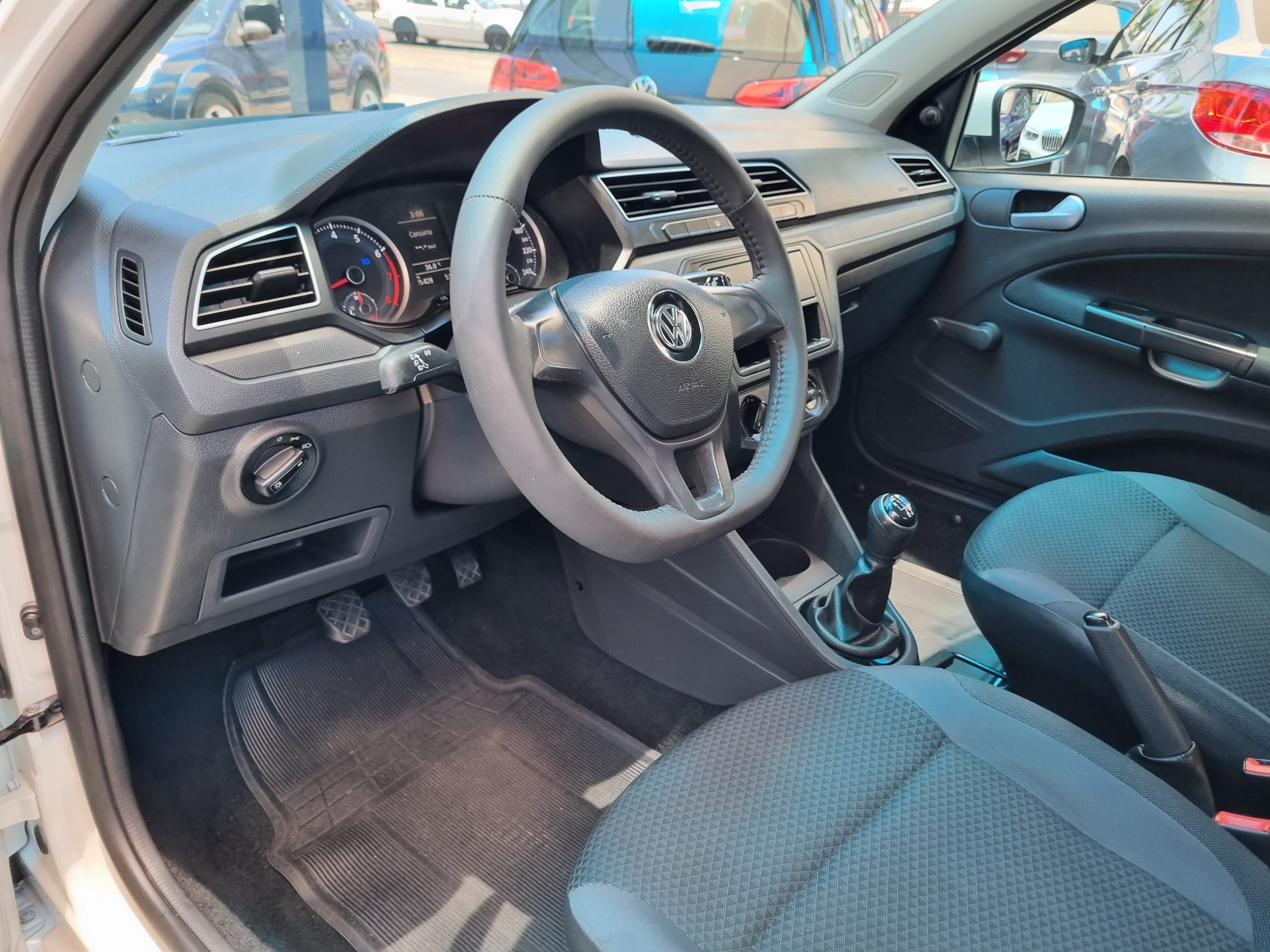 Volkswagen Gol 2018 TRENDLINE Manual Blanco