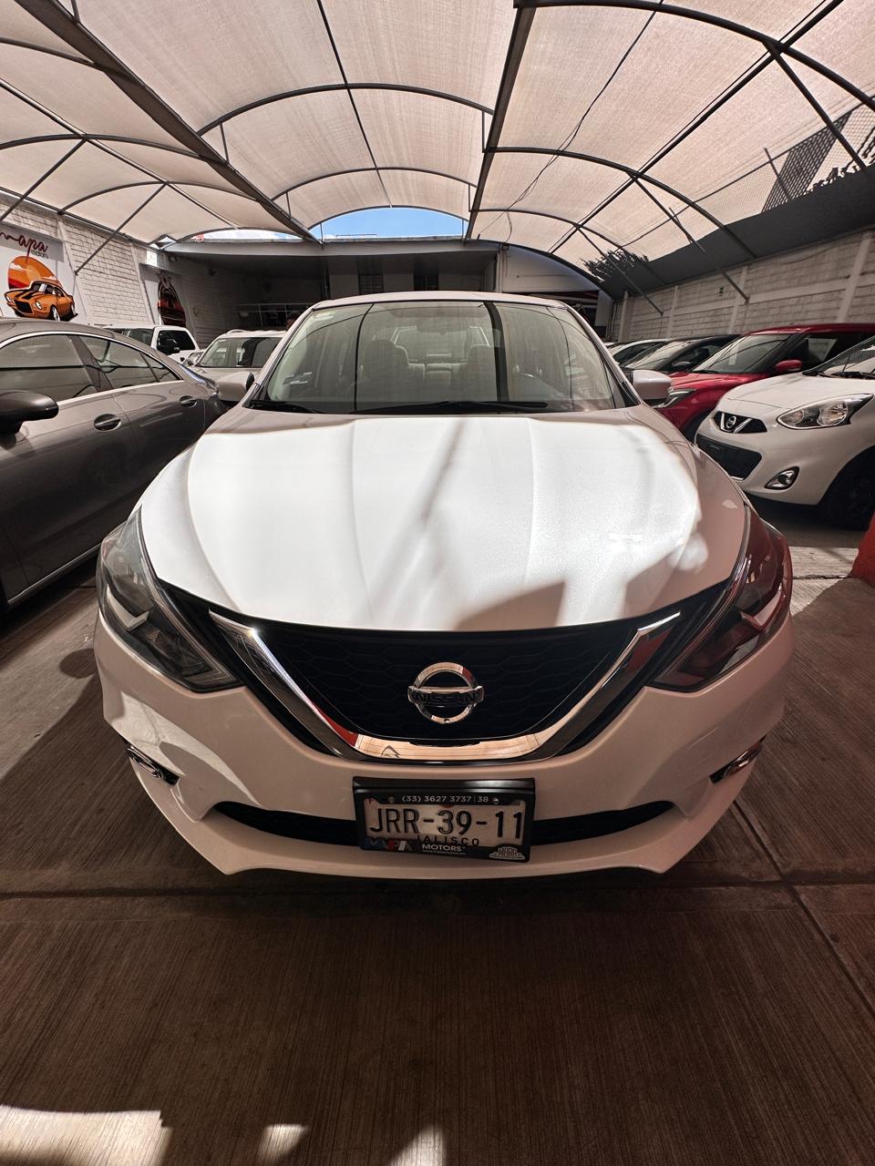 Nissan Sentra 2018 Advance Automático Blanco