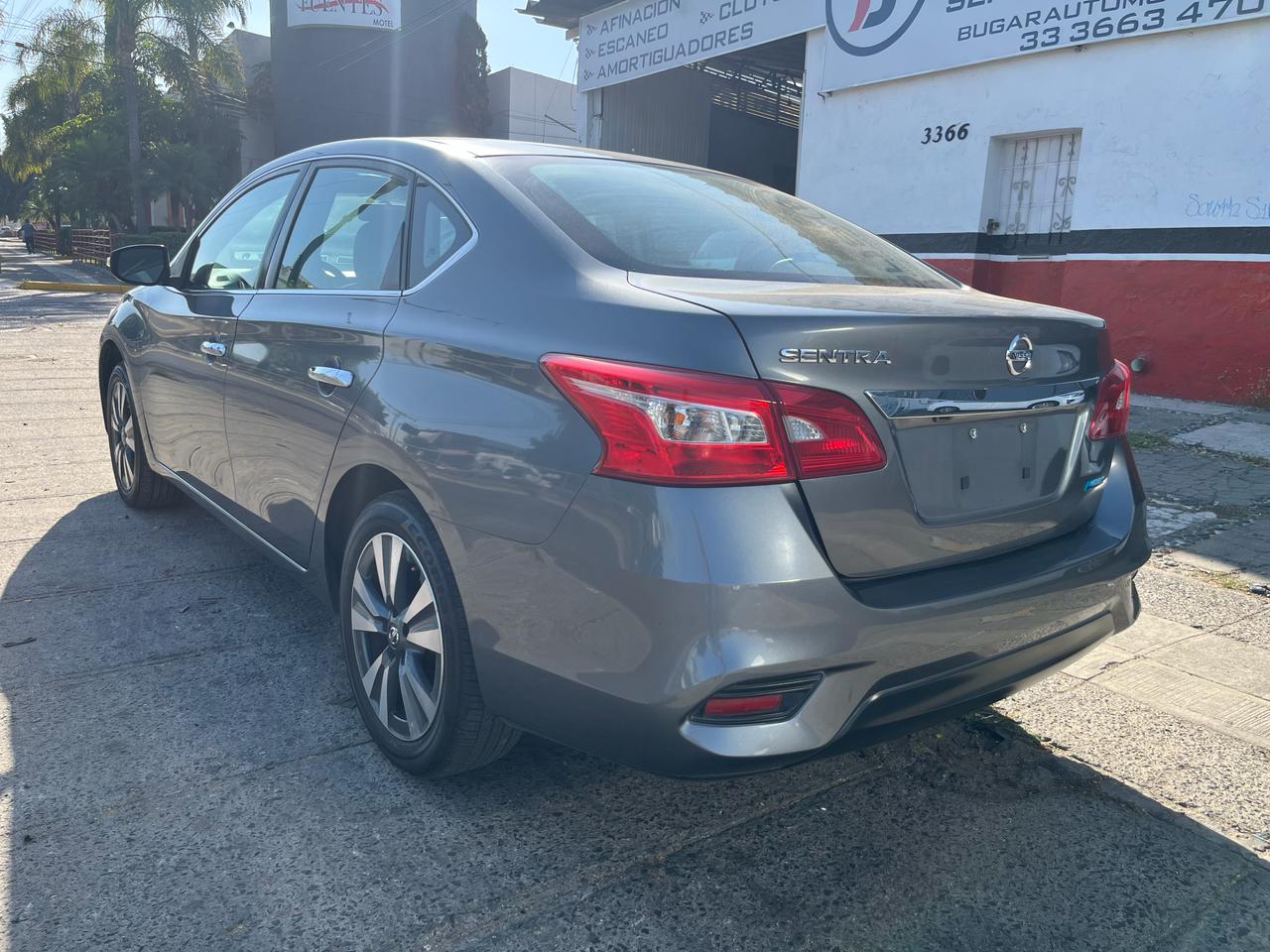 Nissan Sentra 2017 EXCLUSIVE NAVI Manual Gris