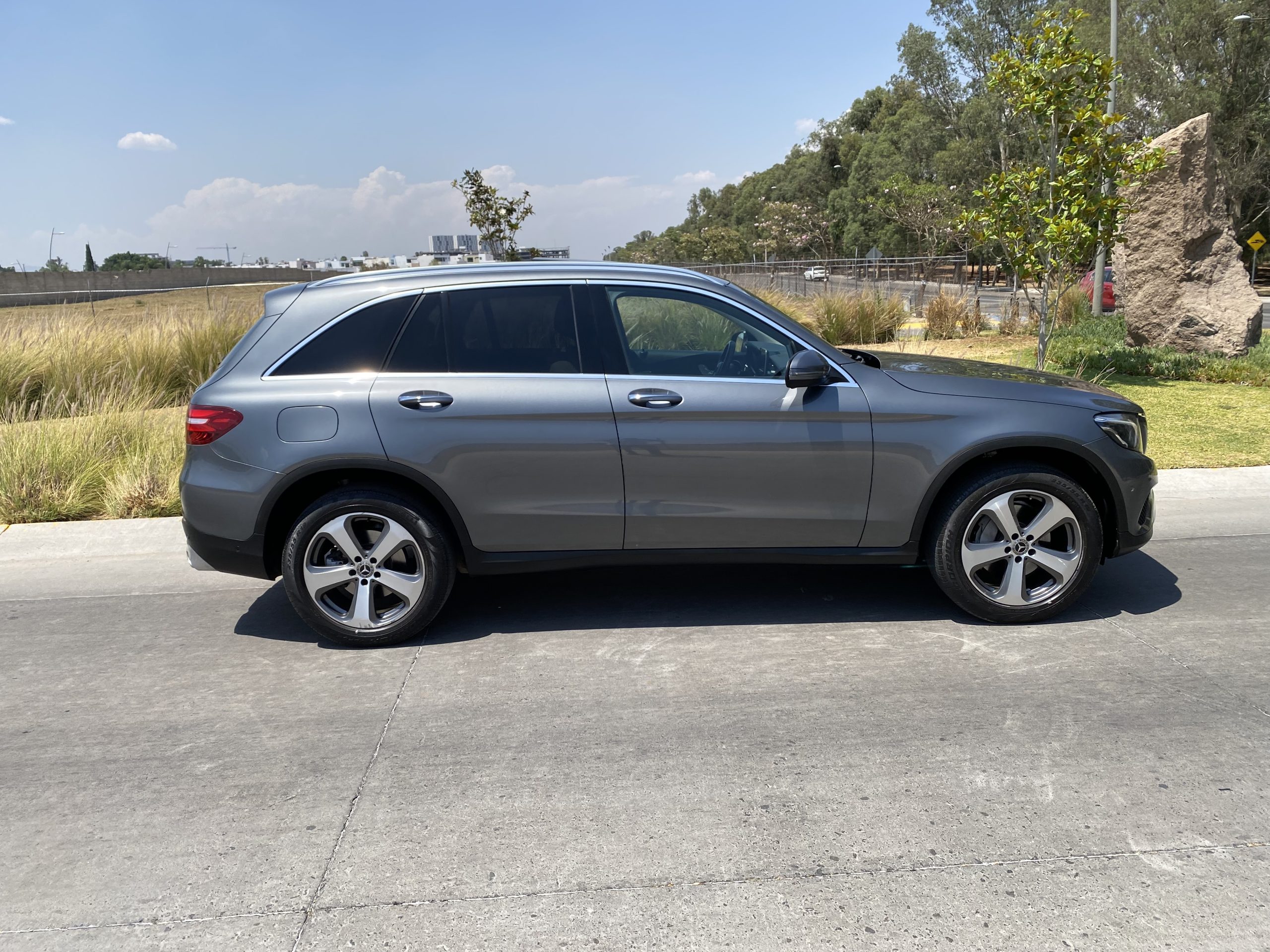Mercedes-Benz Clase GLC 2019 300 Off Road Automático Gris