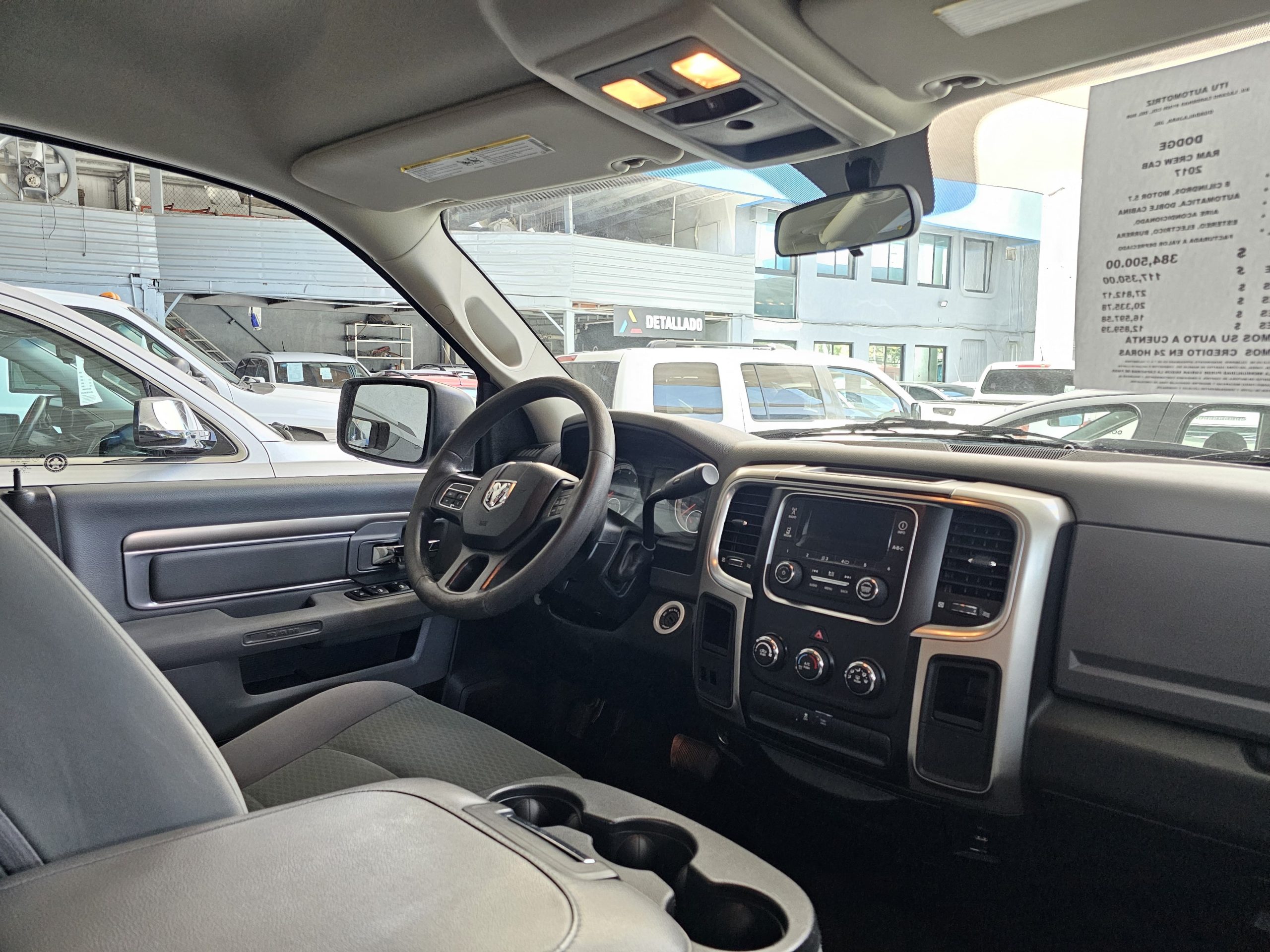 RAM 2500 2017 V8 Crew Cab Automático Blanco
