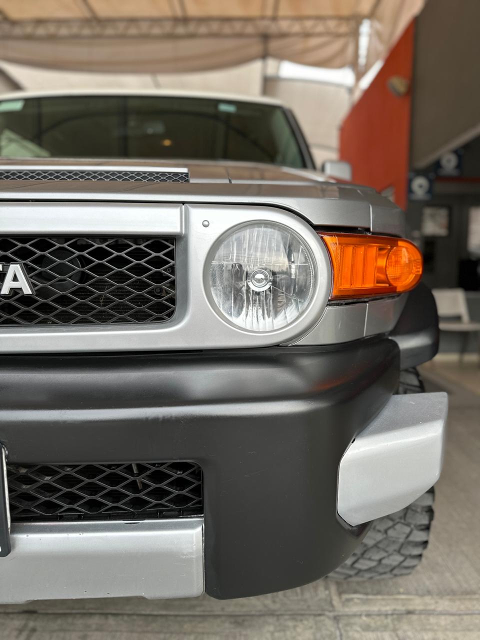 Toyota FJ Cruiser 2009 Core Automático Gris