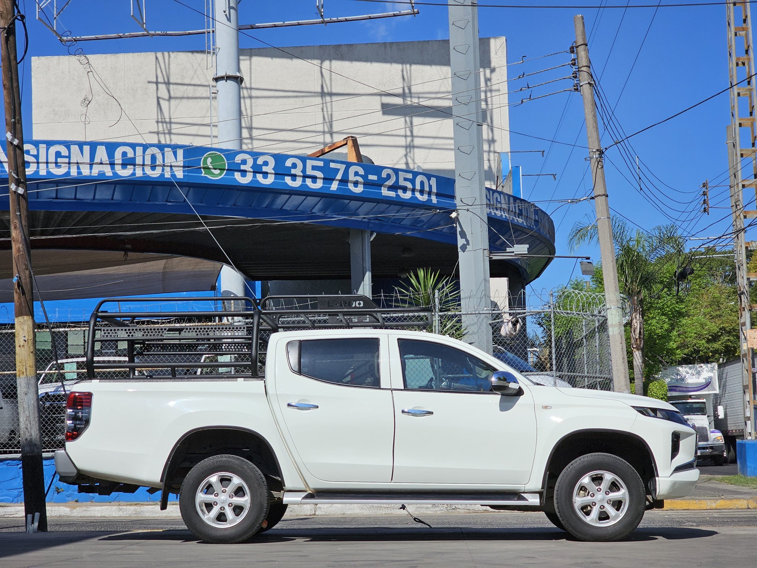 Mitsubishi L200 2022 Diesel 4x4 Manual Blanco