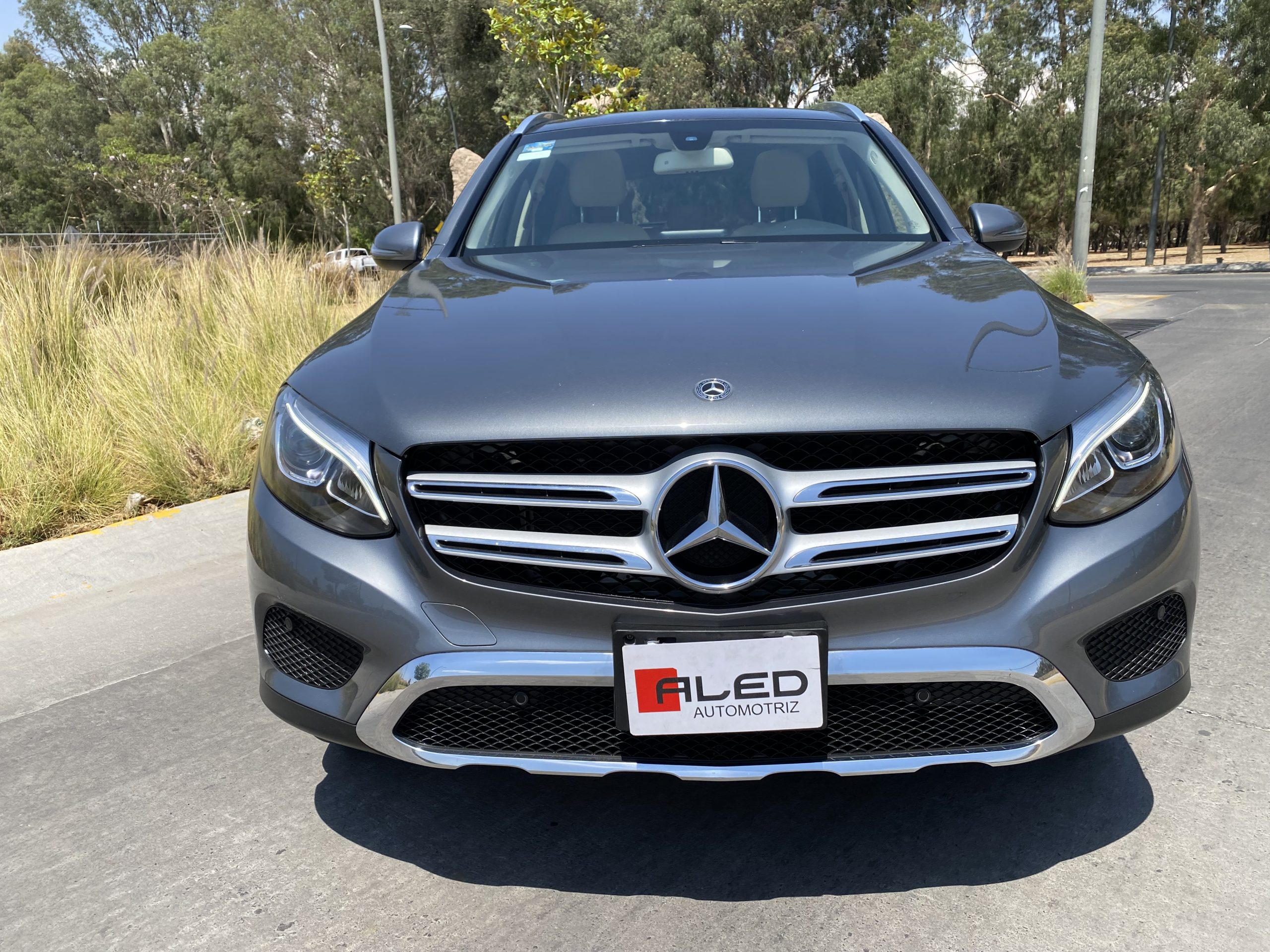 Mercedes-Benz Clase GLC 2019 300 Off Road Automático Gris