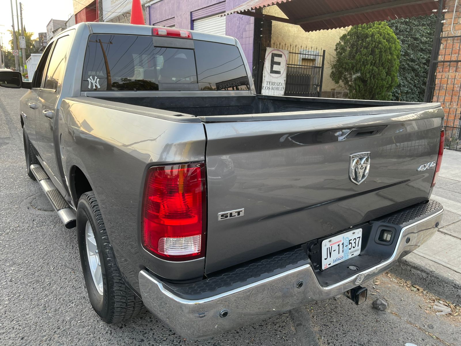 Dodge RAM 2012 XLT Automático Gris