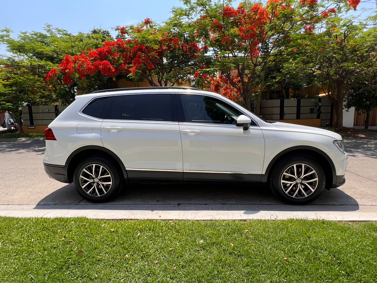 Volkswagen Tiguan 2018 COMFORTLINE Automático Blanco