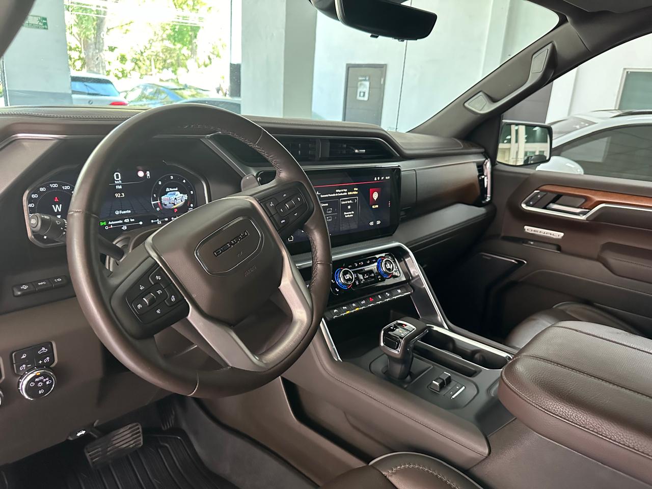 GMC Sierra 2023 DENALI 6.2L Automático Blanco