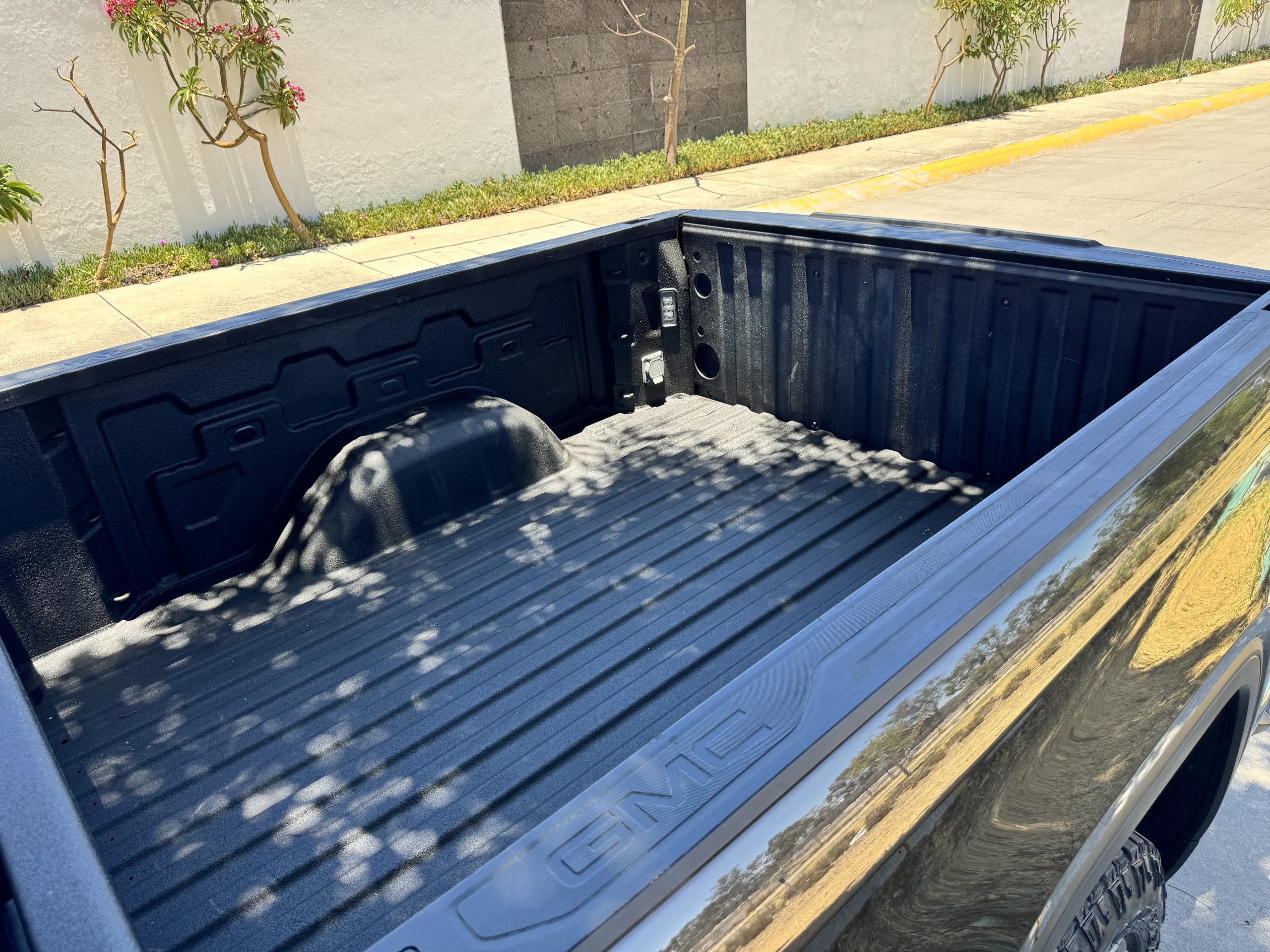 GMC Sierra 2022 SLE Automático Café