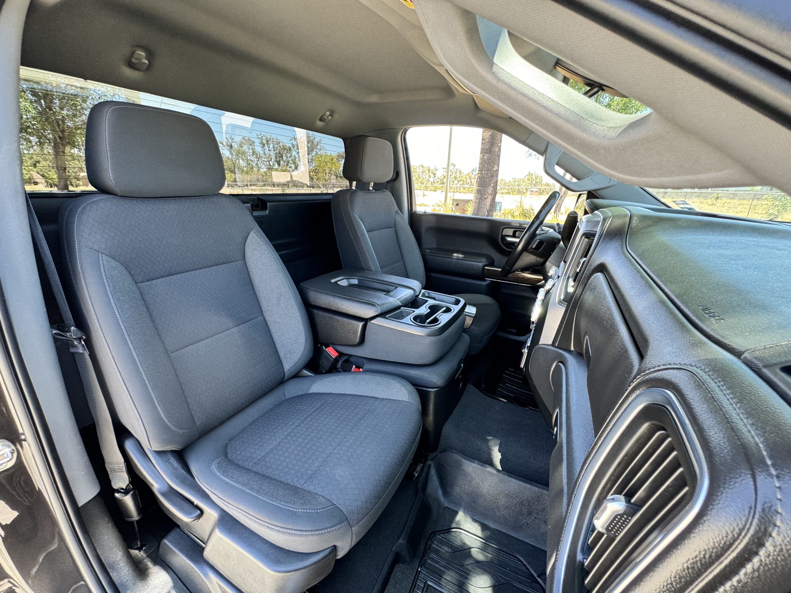 GMC Sierra 2022 SLE Automático Café
