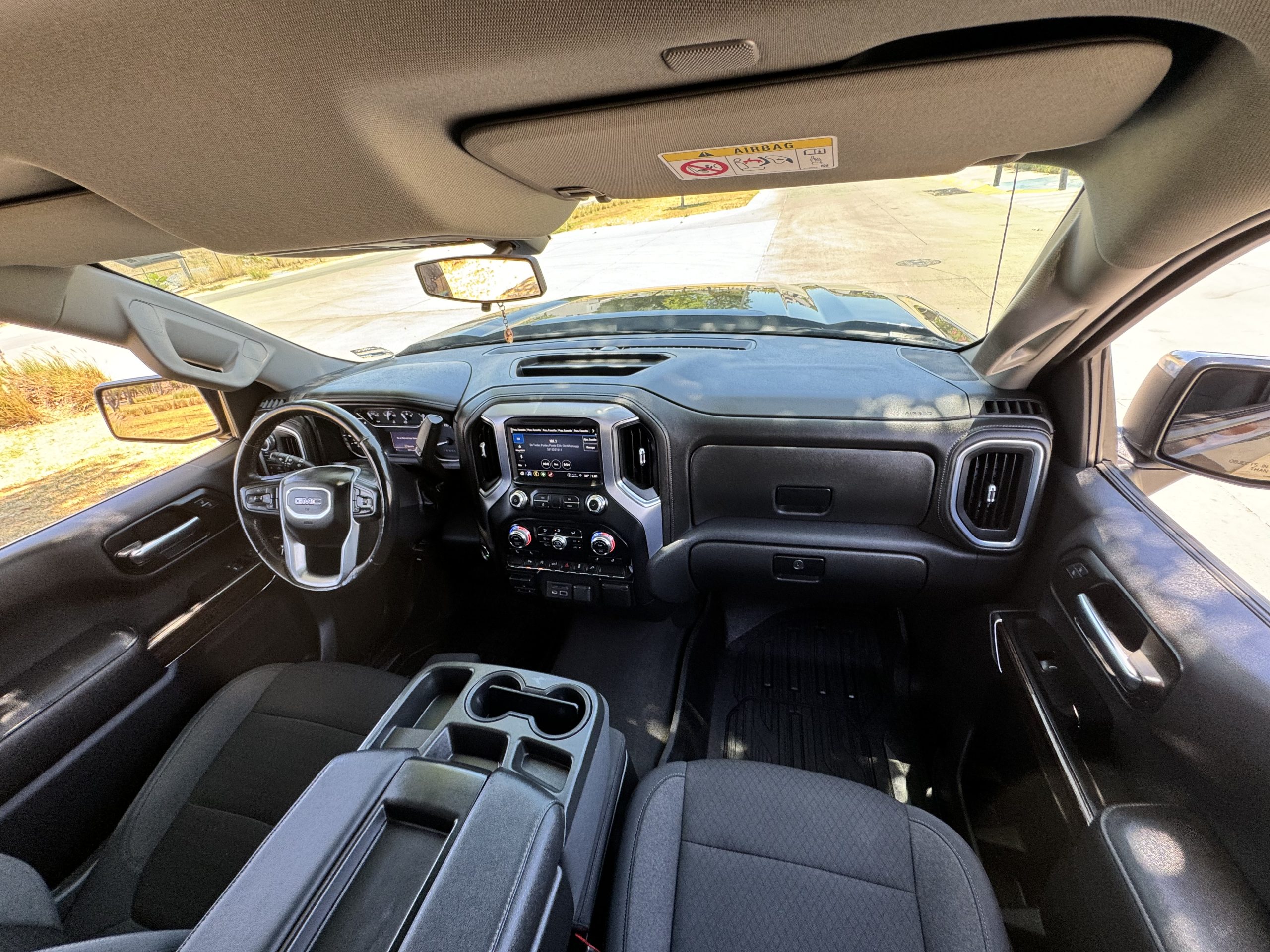GMC Sierra 2022 SLE Automático Café