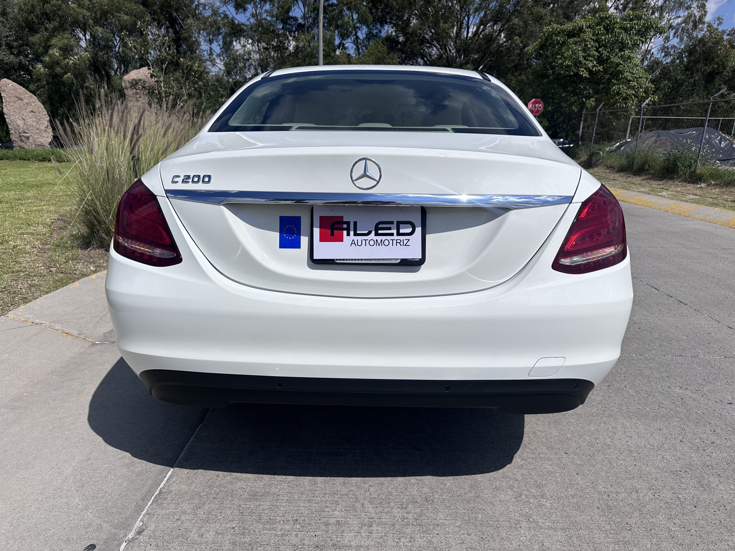 Mercedes-Benz Clase C 2017 200 Exclusive Automático Blanco